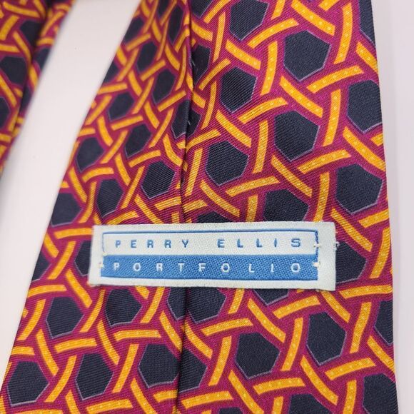 Perry Ellis Portfolio 100% Silk Tie - Picture 4 of 5